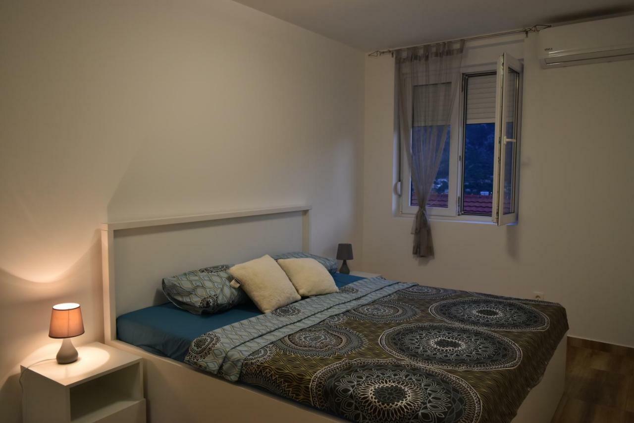 Apartments Sea View Kotor Extérieur photo